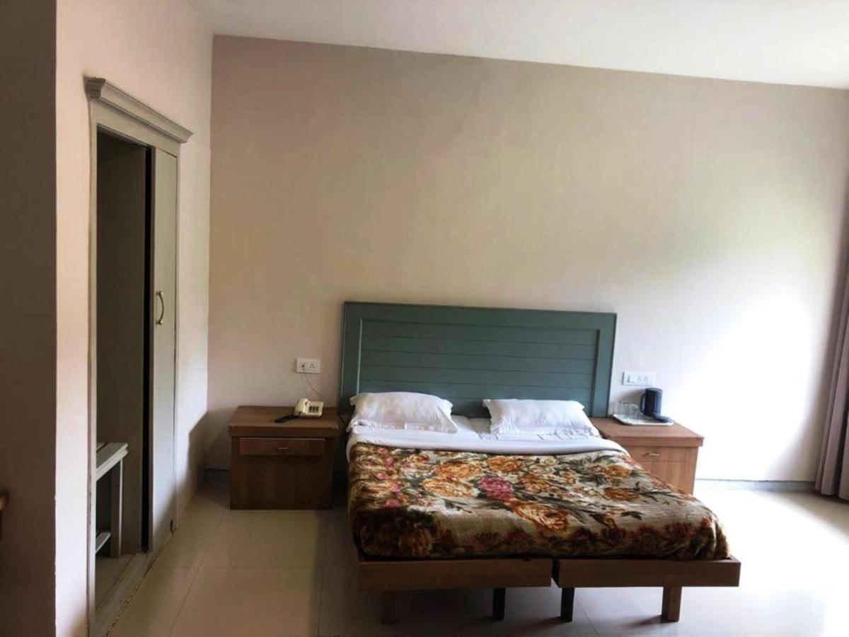 Hotel Preethi Palace Ooty Dış mekan fotoğraf