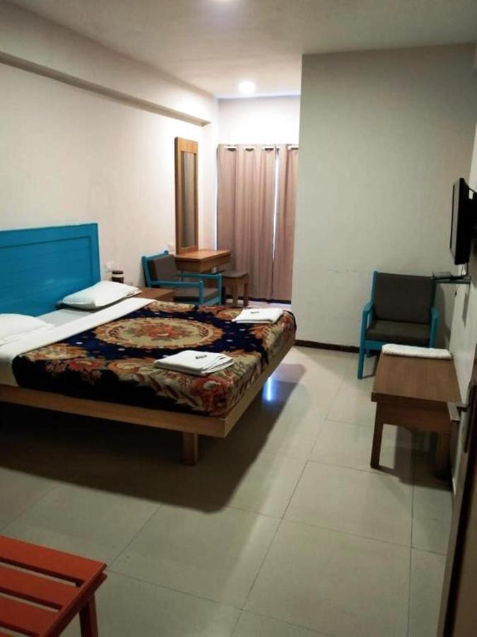 Hotel Preethi Palace Ooty Dış mekan fotoğraf