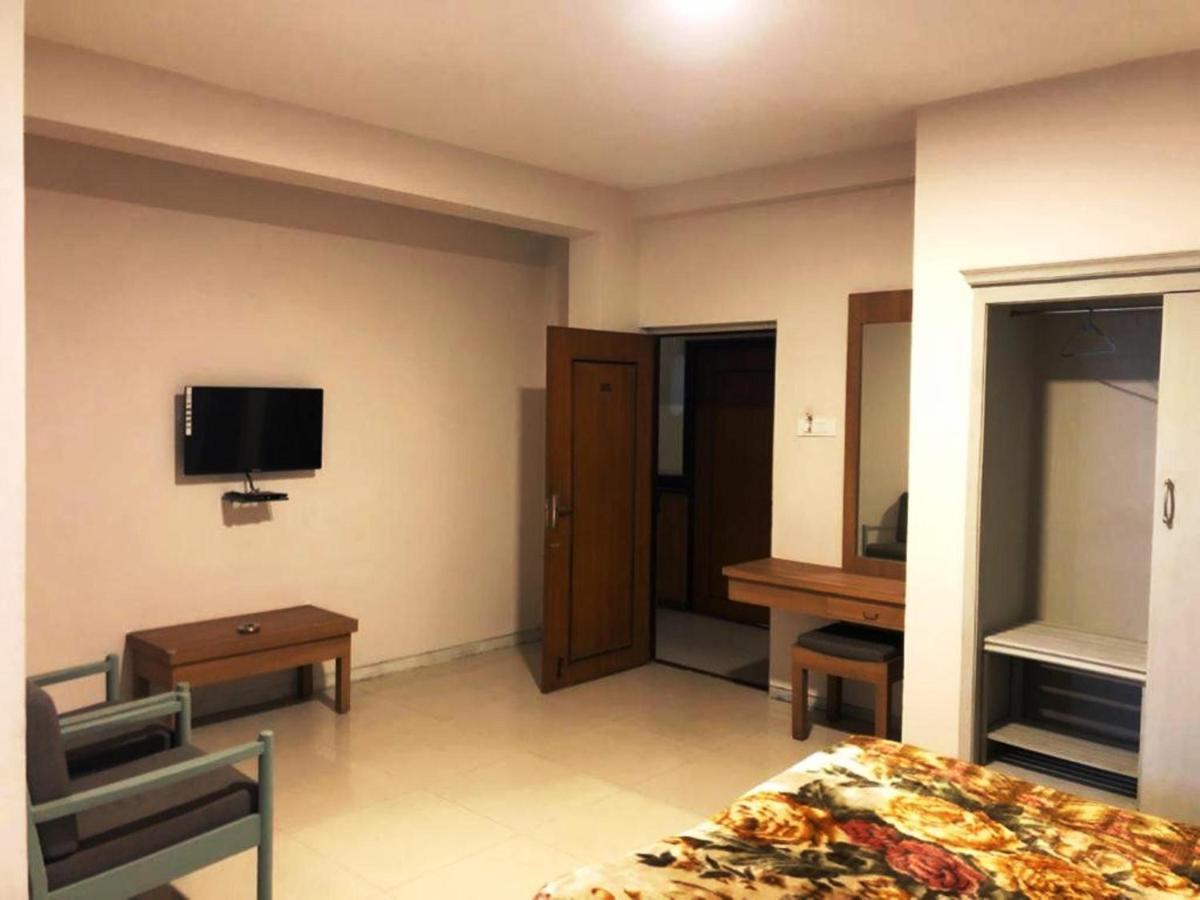 Hotel Preethi Palace Ooty Dış mekan fotoğraf