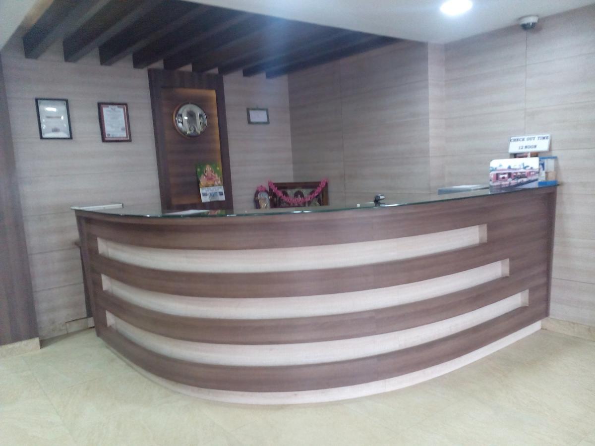 Hotel Preethi Palace Ooty Dış mekan fotoğraf