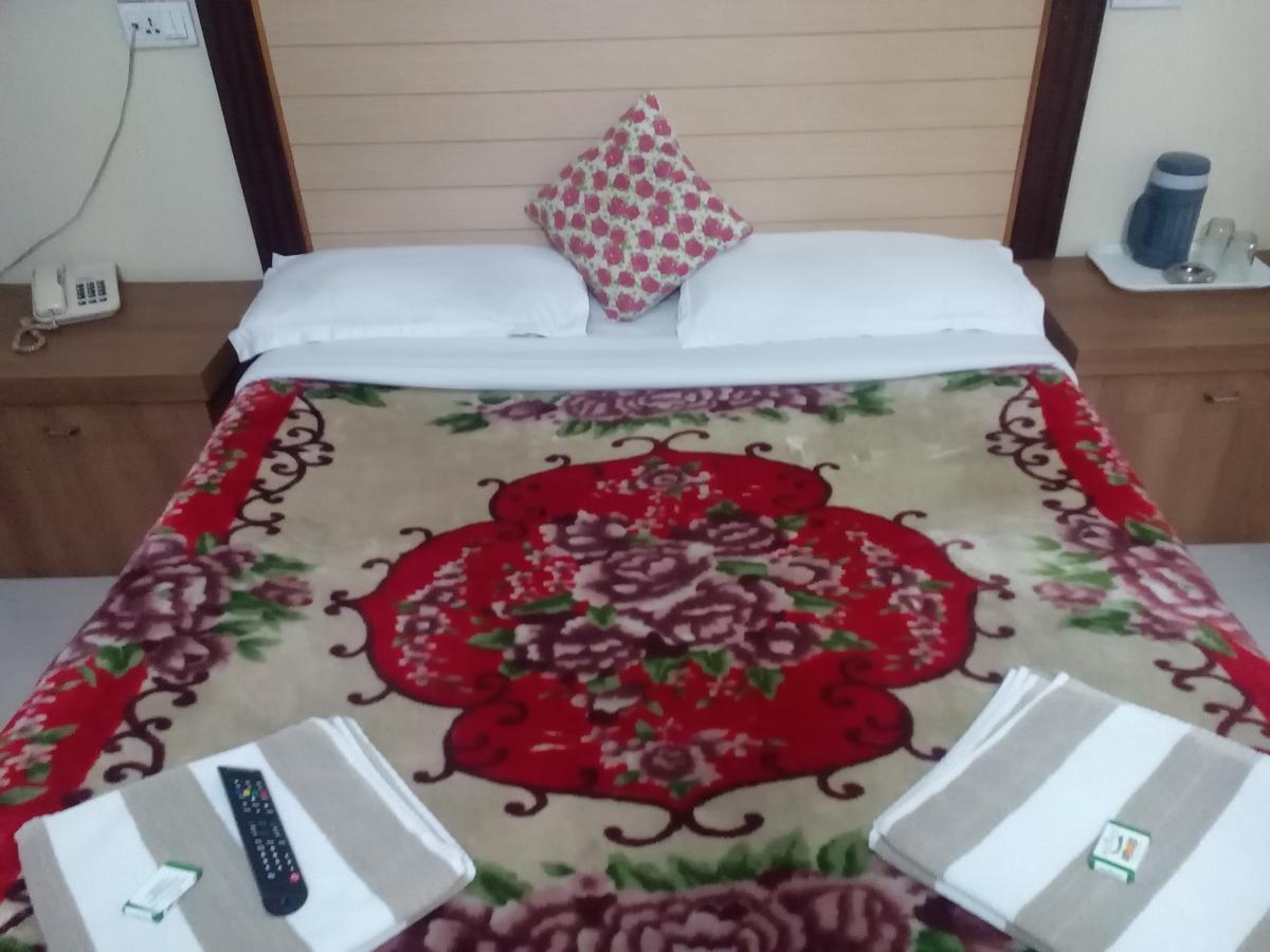 Hotel Preethi Palace Ooty Dış mekan fotoğraf